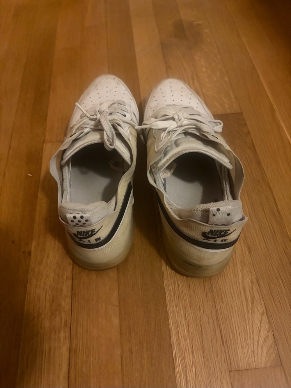 Nike Men’s Cream and Black Low-Top Sneakers